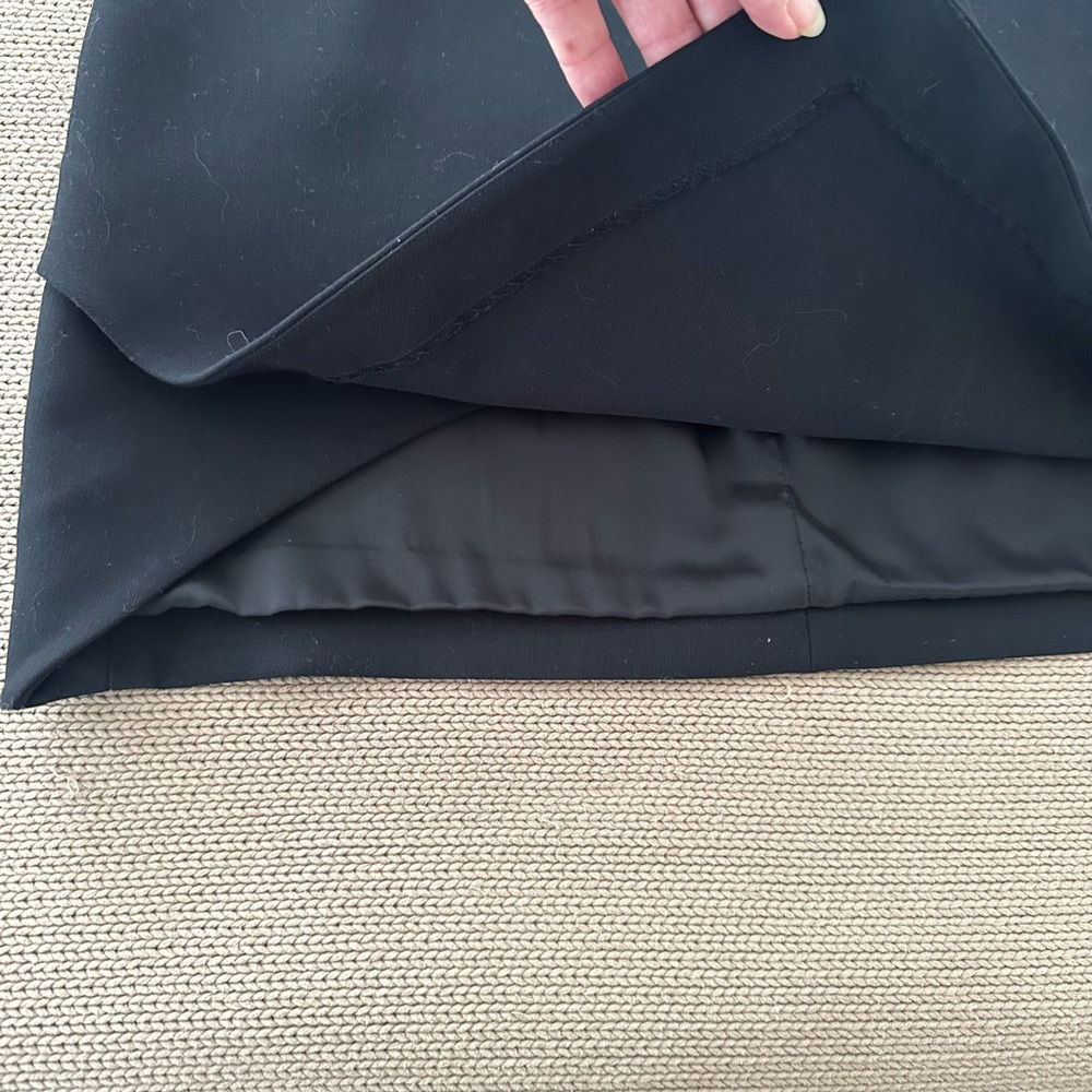 Elizabeth and James Black mini, off-shoulder mini dress. NWT. Chic✨ 10/12 - Picture 3 of 5